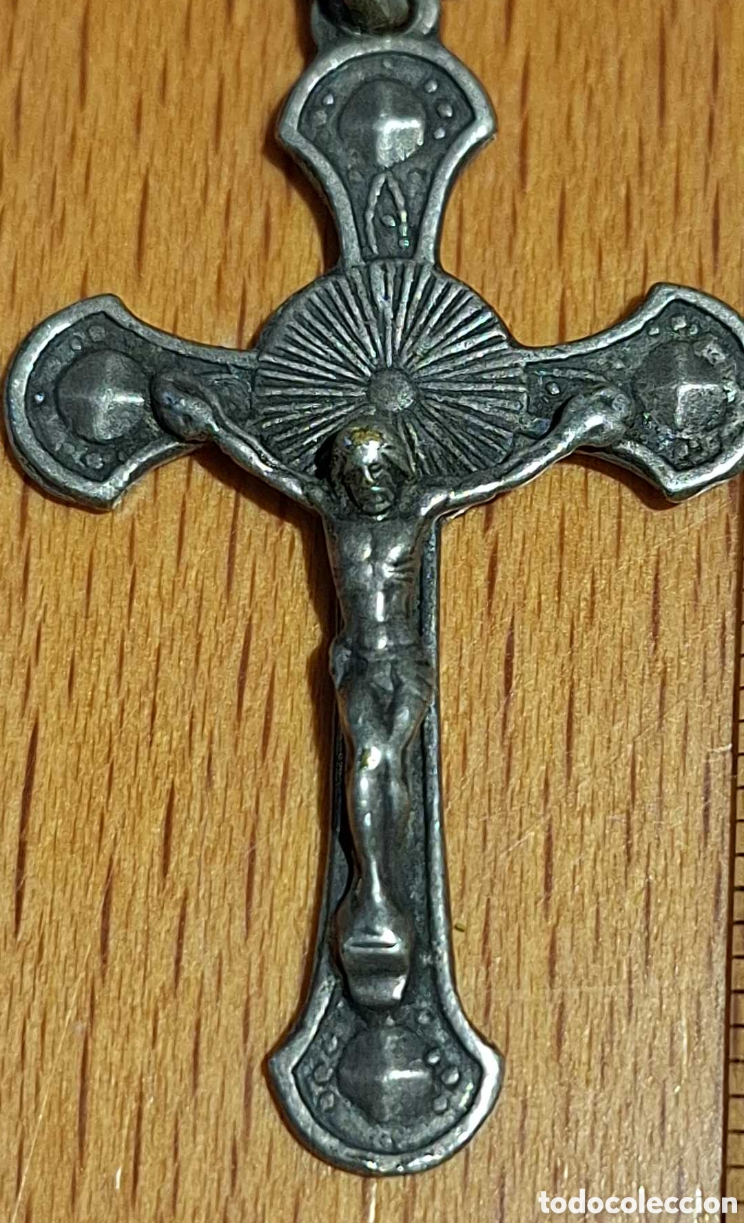 Joyeria: Antigua medalla religiosa crucifijo con cristo