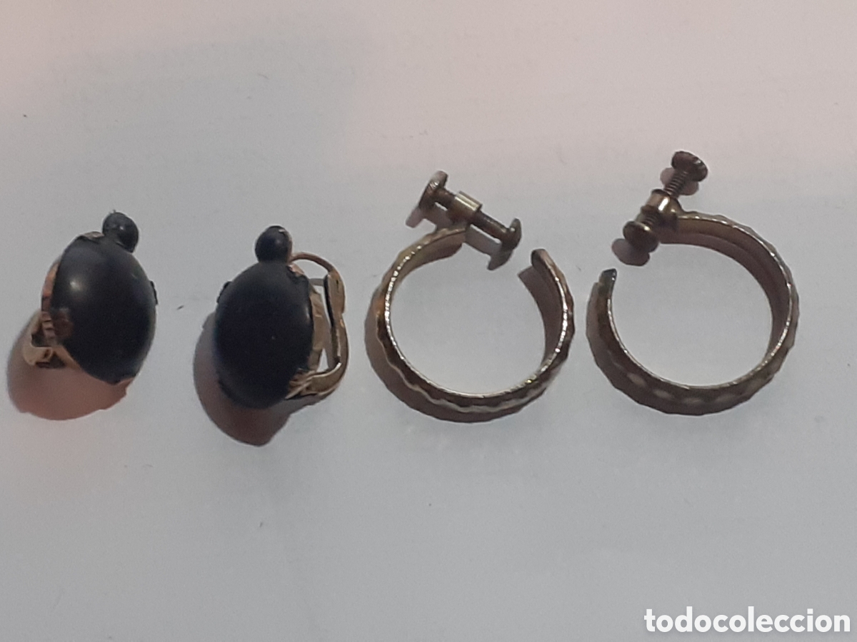 Joyeria: 2 PAREJAS DE ANTIGUOS PENDIENTES. BISUTERIA ARENILLAS. VALLADOLID. CON SU CAJA ORIGINAL.