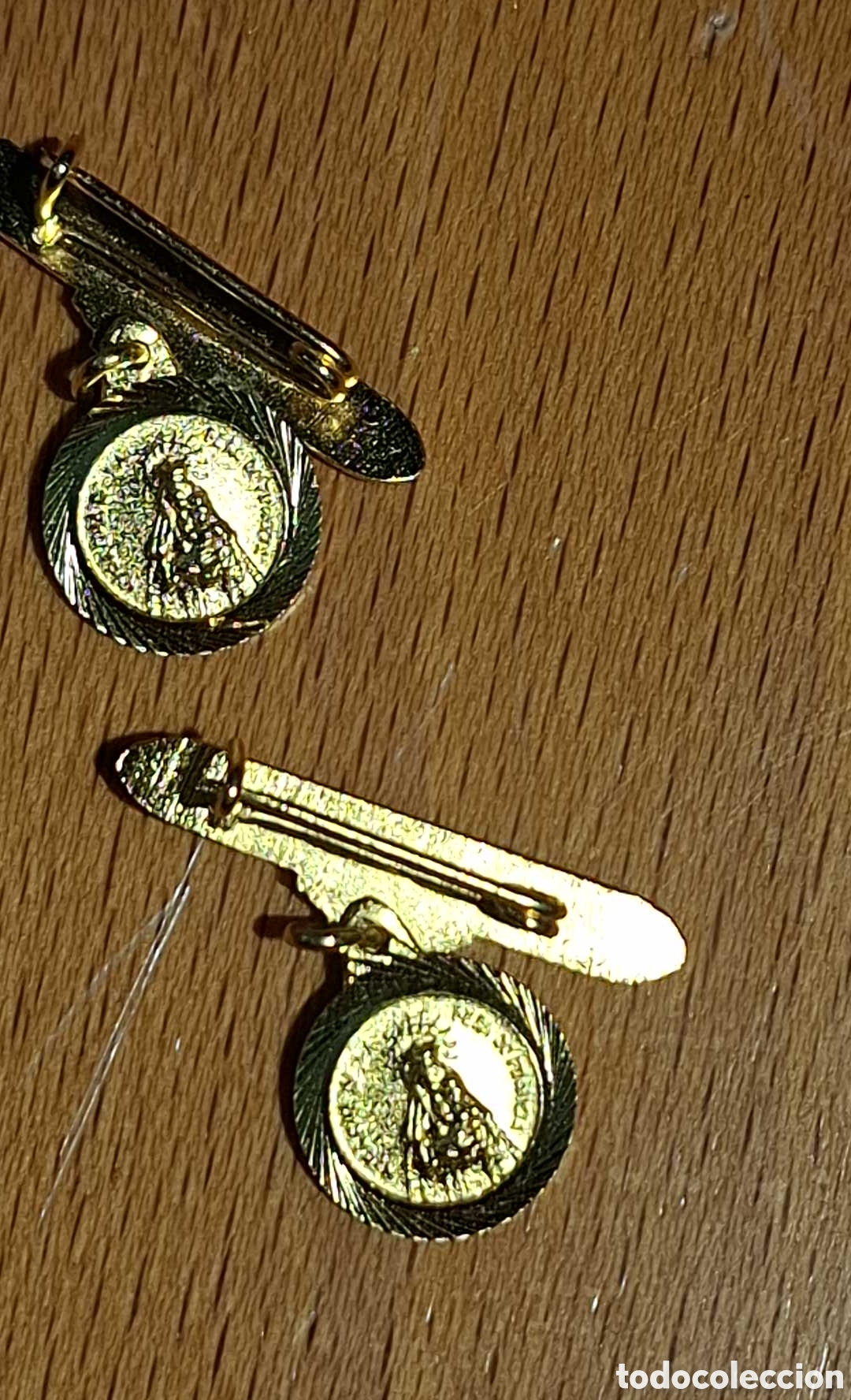 Joyeria: 2 medallas imperdible lentejas Recuerdo de Ntra Sra de la Pe&ntilde;a de Francia