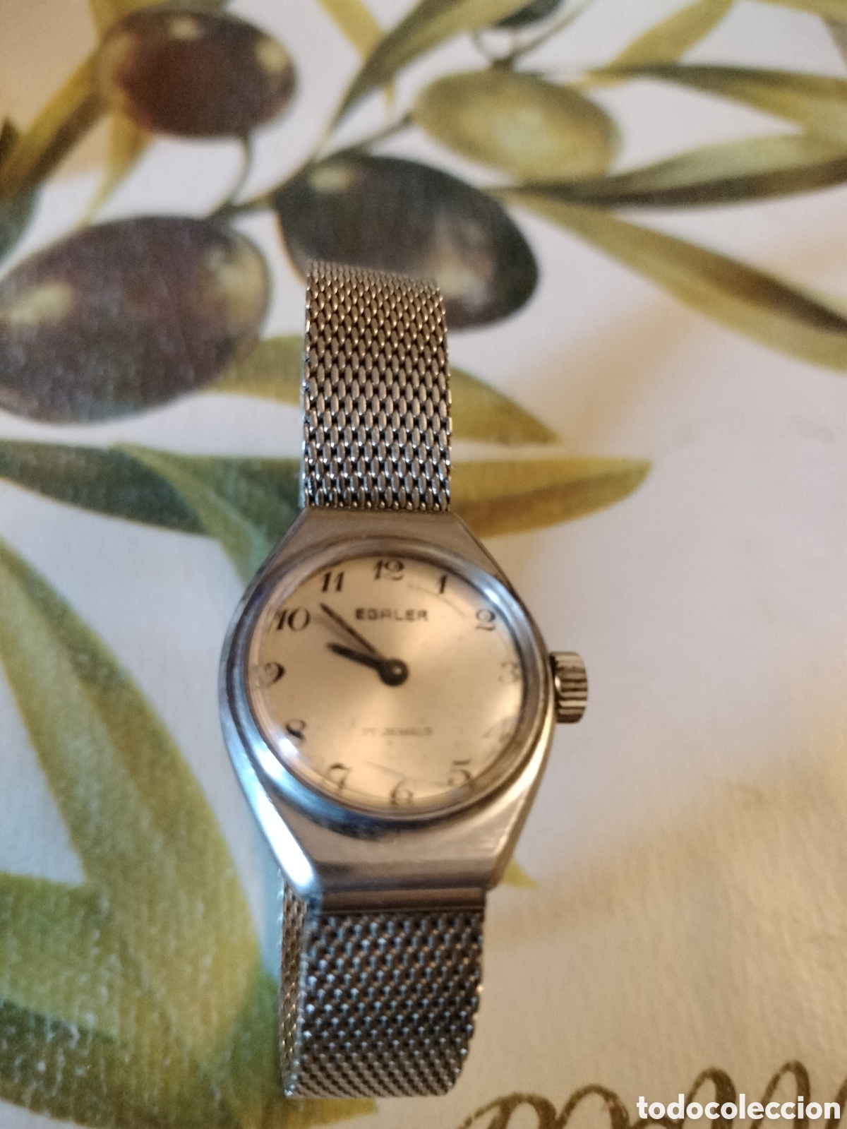 Jewelry: Reloj egaler de mujer funciona es de cuerda en buen estado