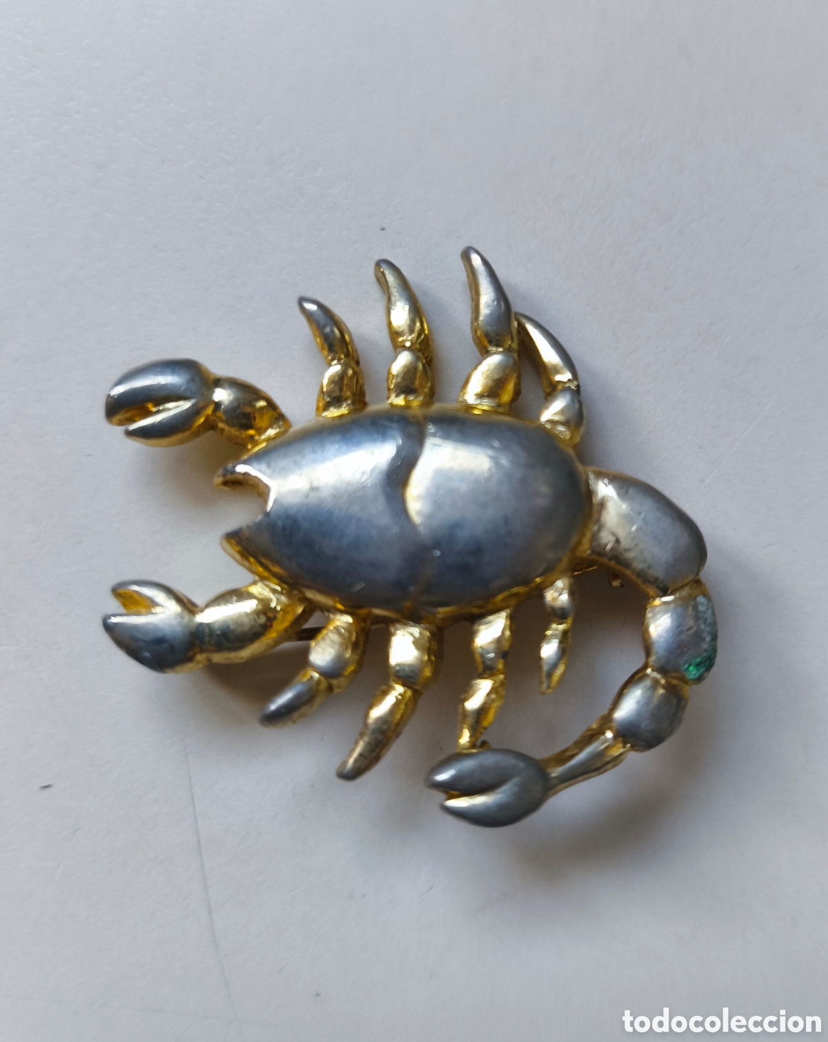 Joaillerie: Elegante broche de escorpi&oacute;n