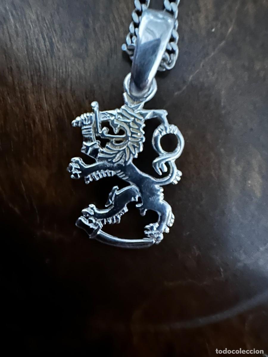 Joaillerie: COLGANTE Y CADENA EN PLATA 925 - LE&Oacute;N HER&Aacute;LDICO DE FINLANDIA (SUOMEN LEIJONA)
