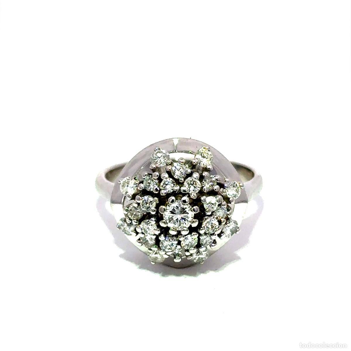 Gioielleria: Anillo de Estilo Vintage con Dise&ntilde;o Roset&oacute;n y Diamantes