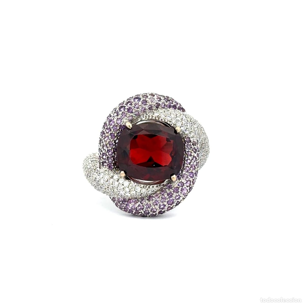 Jewelry: Anillo de Fiesta con Granate y Pav&eacute; Multicolor de Diamantes y Amatistas