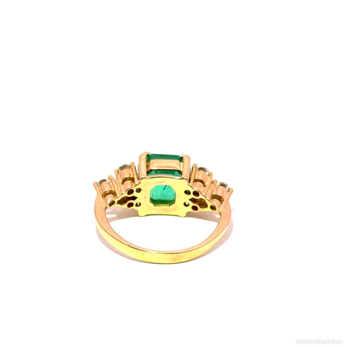 Joyeria: Anillo de Lujo con Esmeralda Central y Diamantes Corte Pera - Foto 3