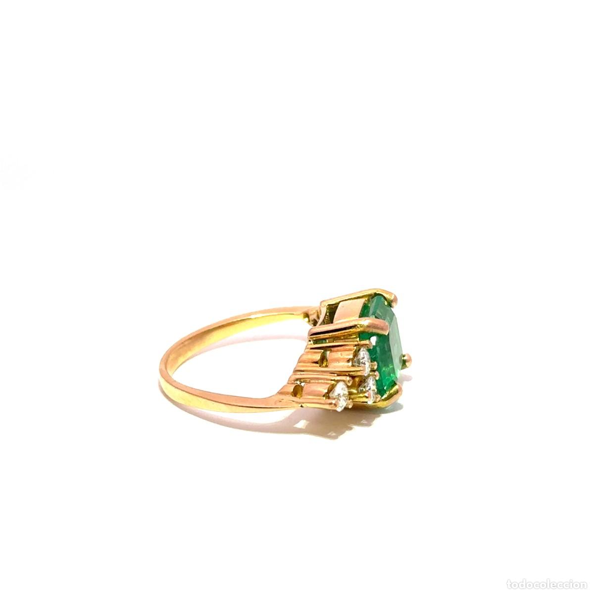Joyeria: Anillo de Lujo con Esmeralda Central y Diamantes Corte Pera - Foto 4