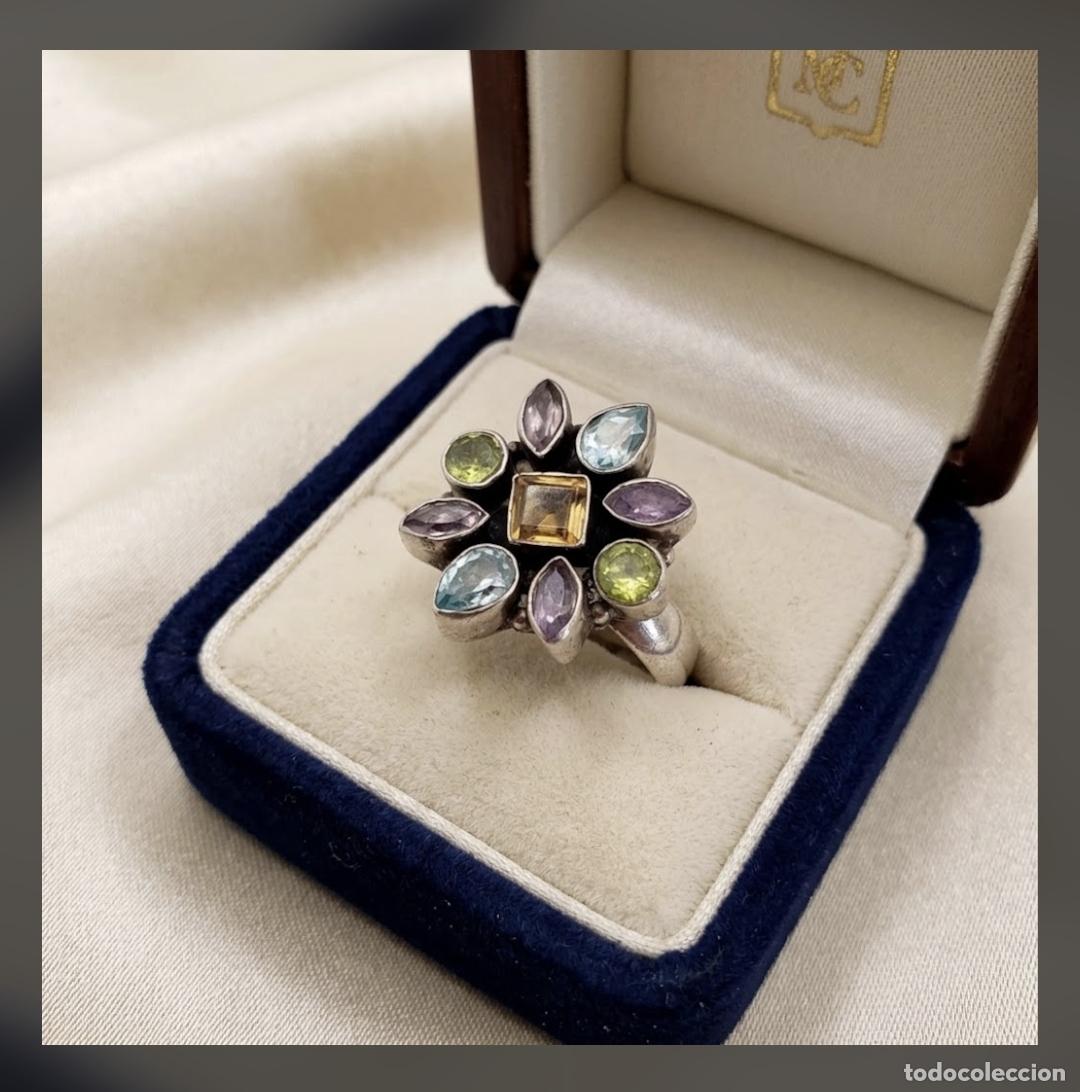 Jewelry: Bella sortija antigua en plata de ley con peridotos, aguamarinas, amatistas y citrino incrustados.