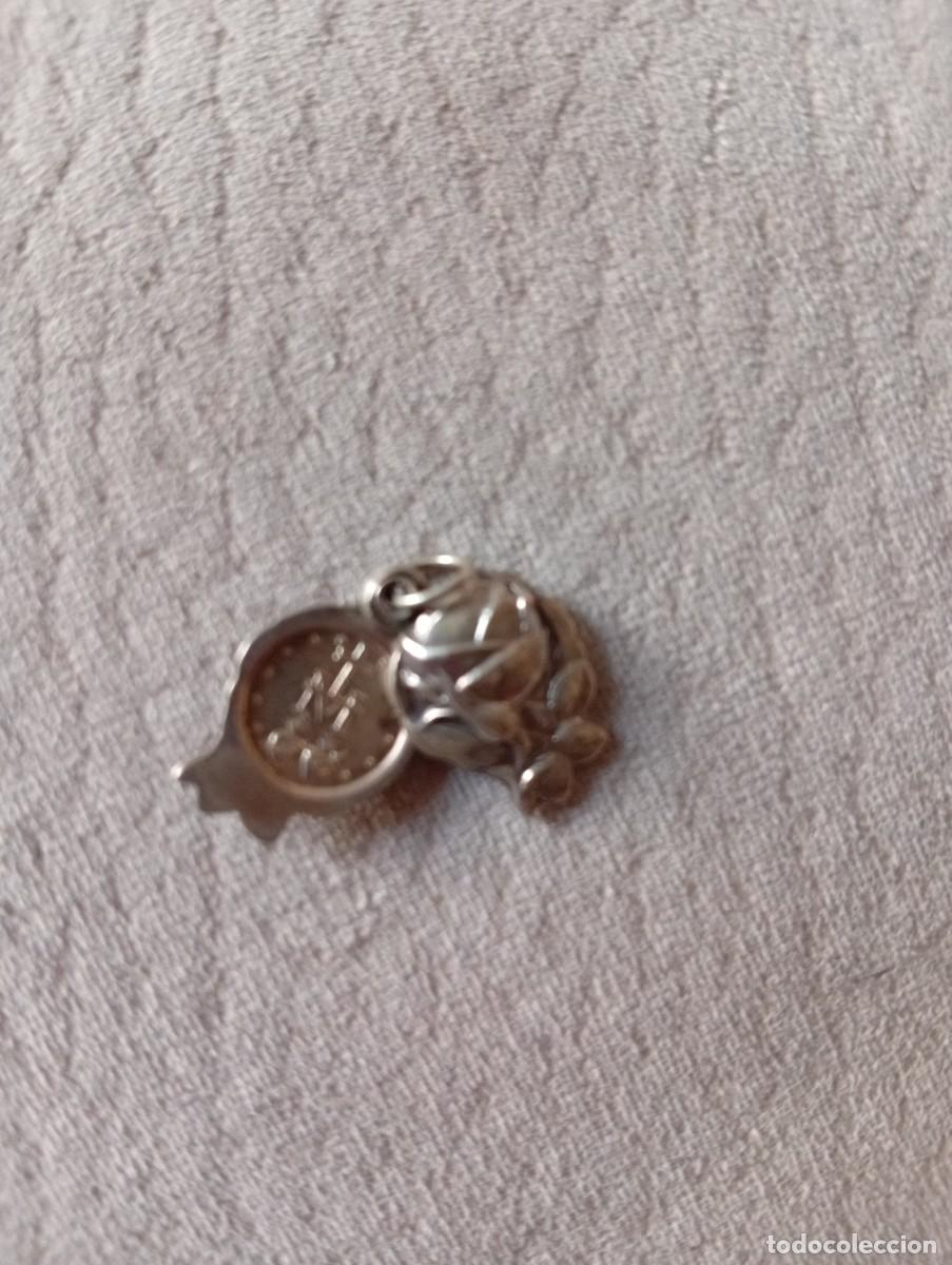 Joyeria: Colgante religioso en forma de flor - Foto 2