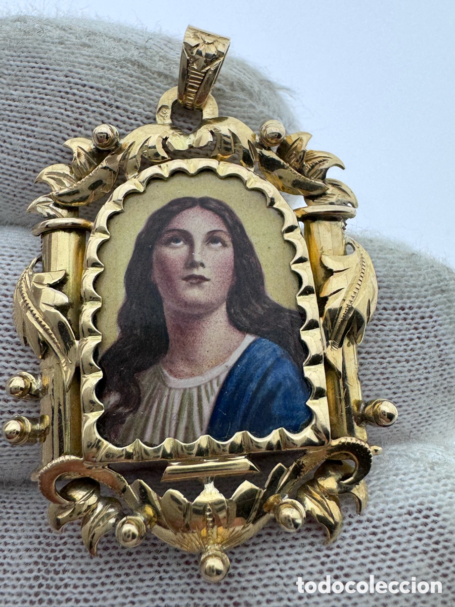 Joyeria: Antiguo Colgante de la Virgen Mar&iacute;a en Oro 18K