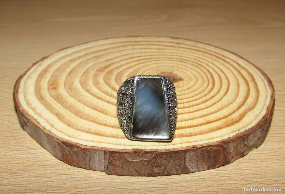 Joyeria: Anillo sortija vintage de plata sello 925 y n&aacute;car madreperla laterales calados marcasitas