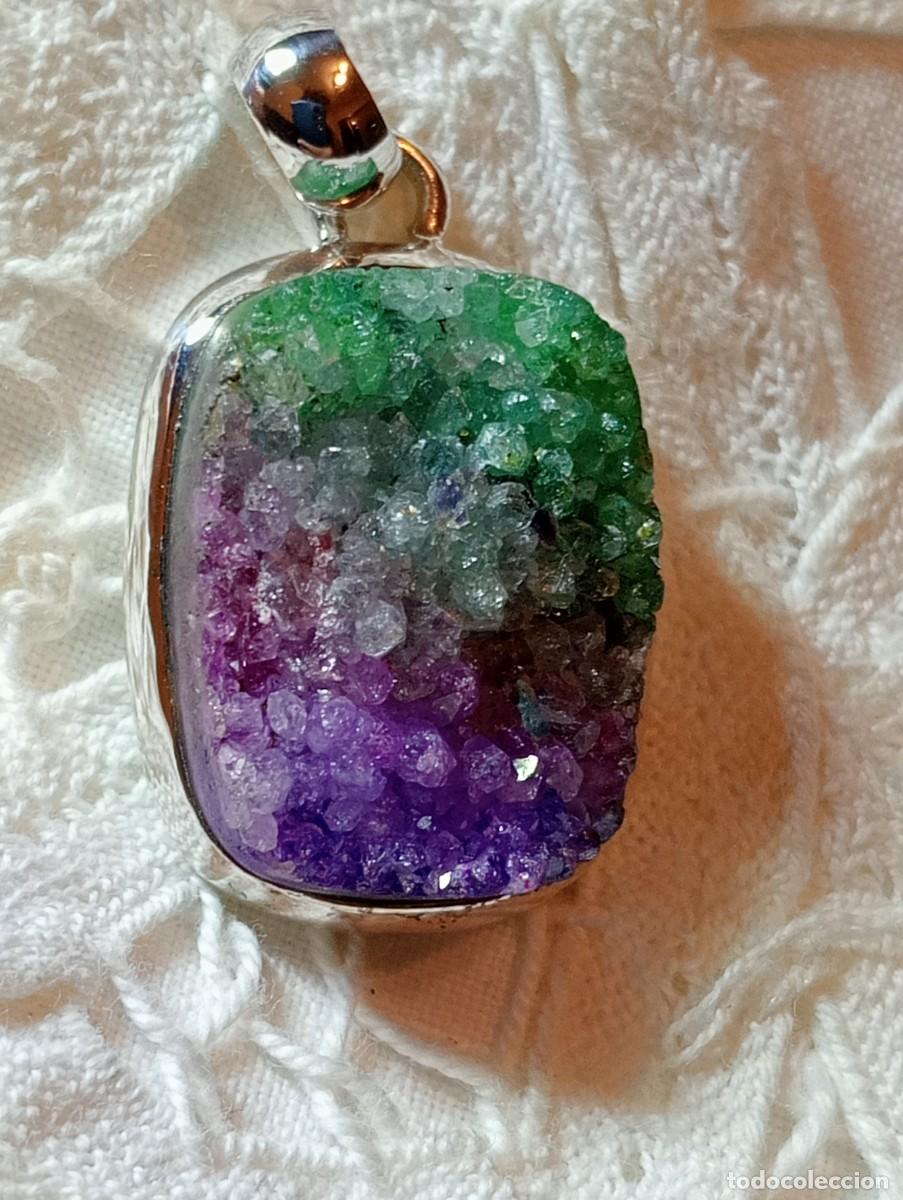 Joyeria: COLGANTE DE PLATA DE LEY CON DRUSA DE TURMALINAS DE COLORES (SIN USAR)