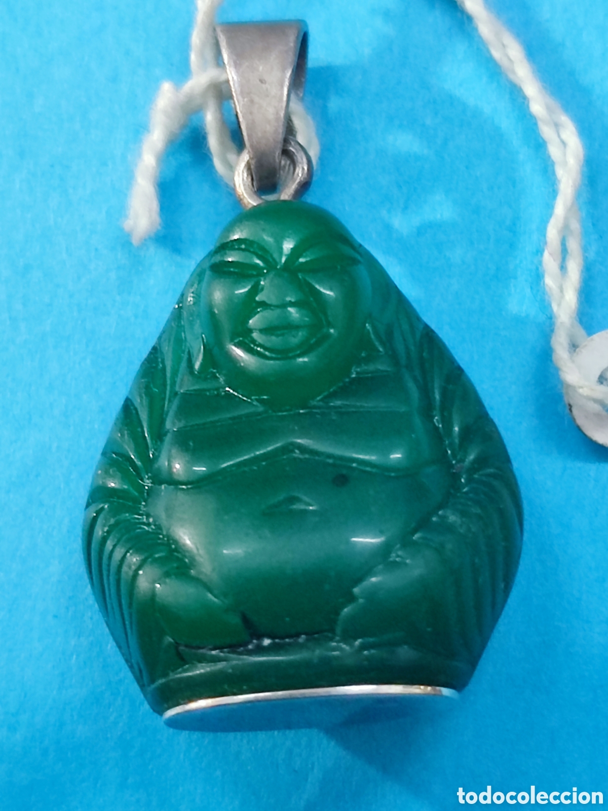 Joyeria: colgante tallado en jade verde