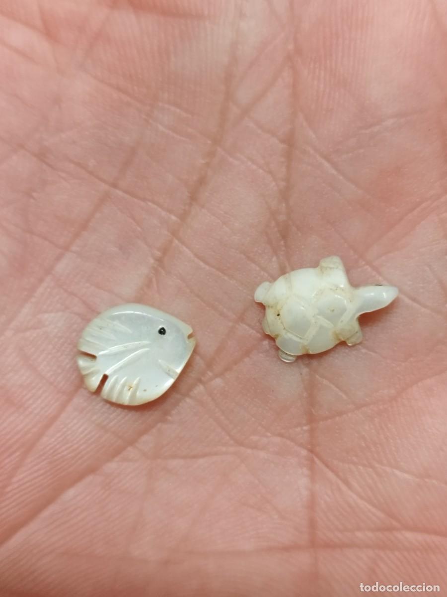 Joyeria: Lote de Cuentas en N&aacute;car Natural - Tortuga y Pez Tallados.