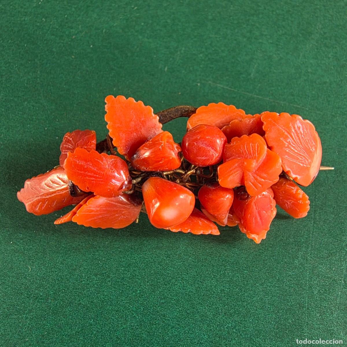 Joyeria: ANTIGUO Y PRECIOSO BROCHE con CORAL ROJO MEDITERRANEO SG.XIX ISABELINO