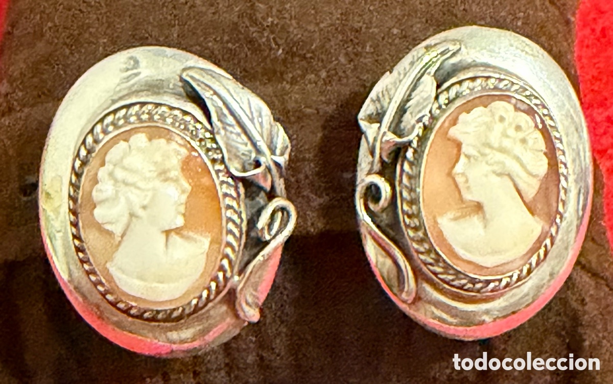 Joyeria: Bell&iacute;sima pareja de pendientes en plata de ley y camafeos.