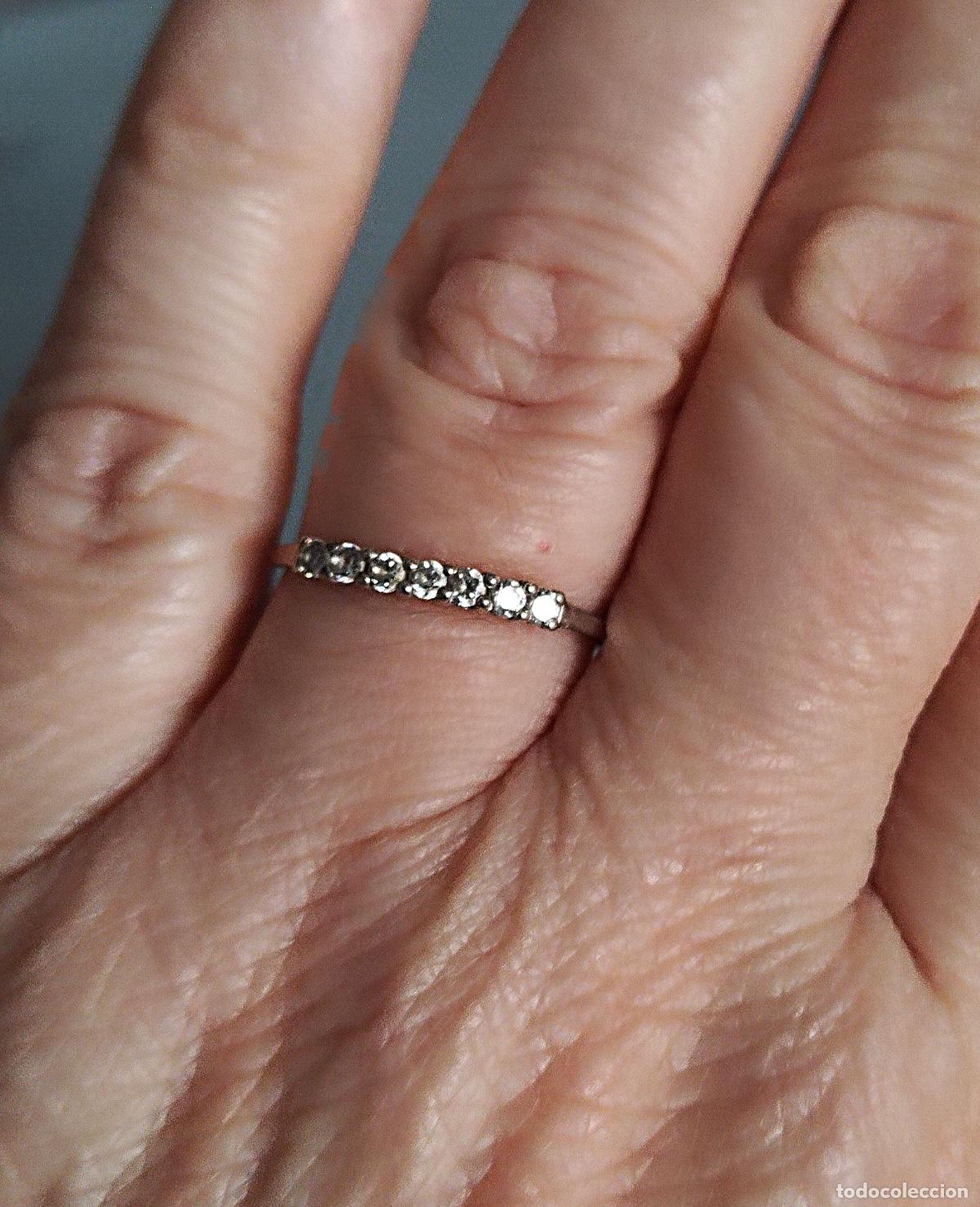 Joyeria: Anillo plata de ley contrastada con circonitas.
