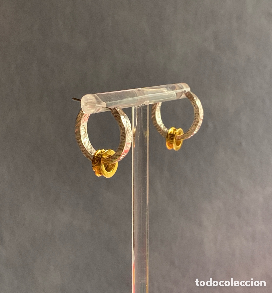 Joyeria: Pendientes de aro de plata minimalista con motivos florales tibetanos