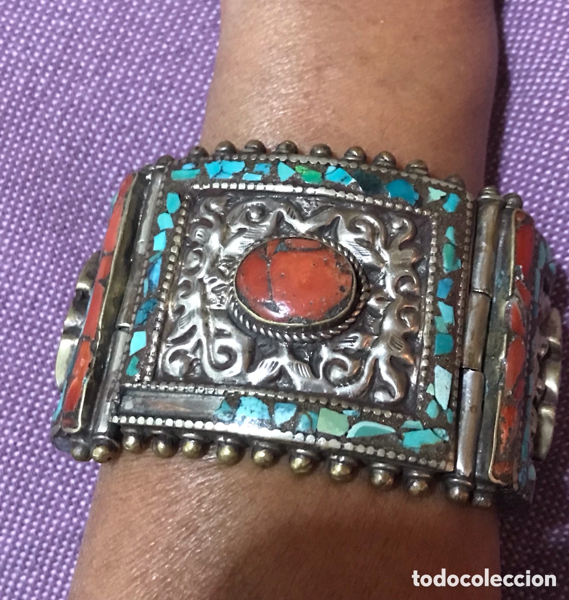 Joyeria: Pulsera tibetana, piedras, metal