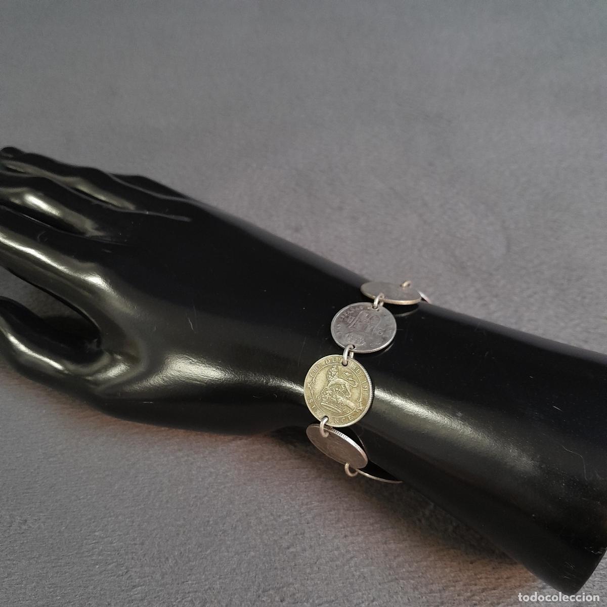 Joyeria: J-4633. PULSERA DE MONEDAS DE PLATA. 1920