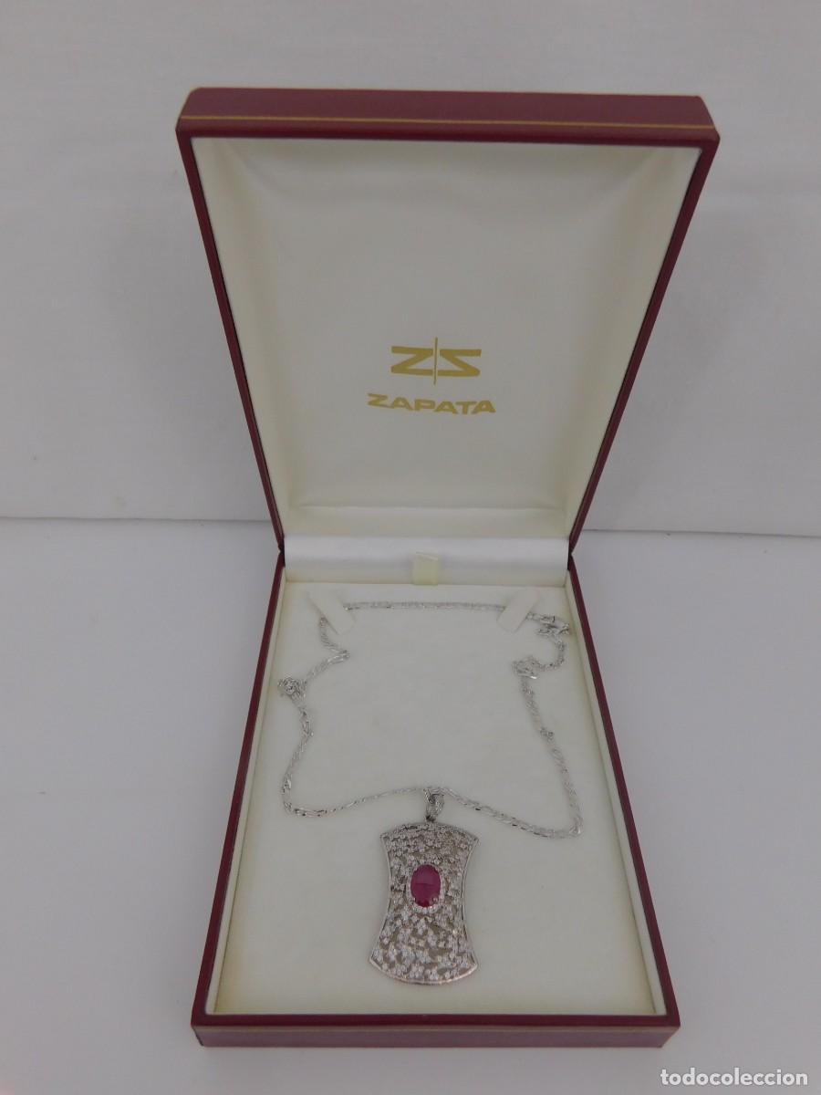 Joyeria: COLGANTE DE PLATA CON PEDRERIA