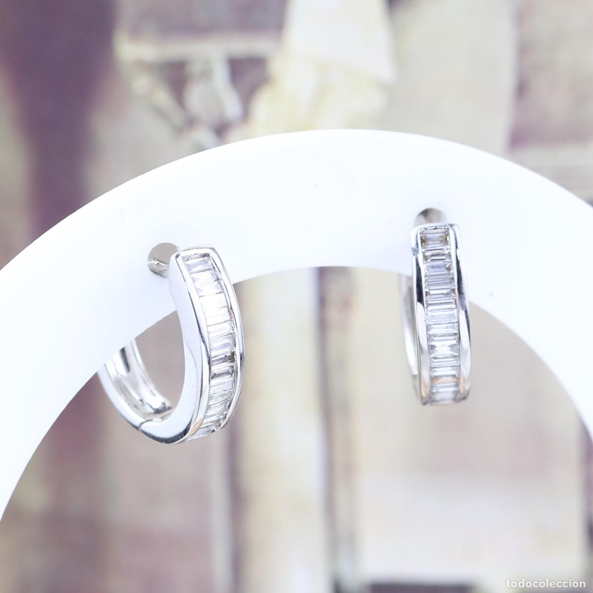 Joyeria: Pendientes de aro con diamantes talla baguette en oro blanco de 18K &ndash; 0,70 ct