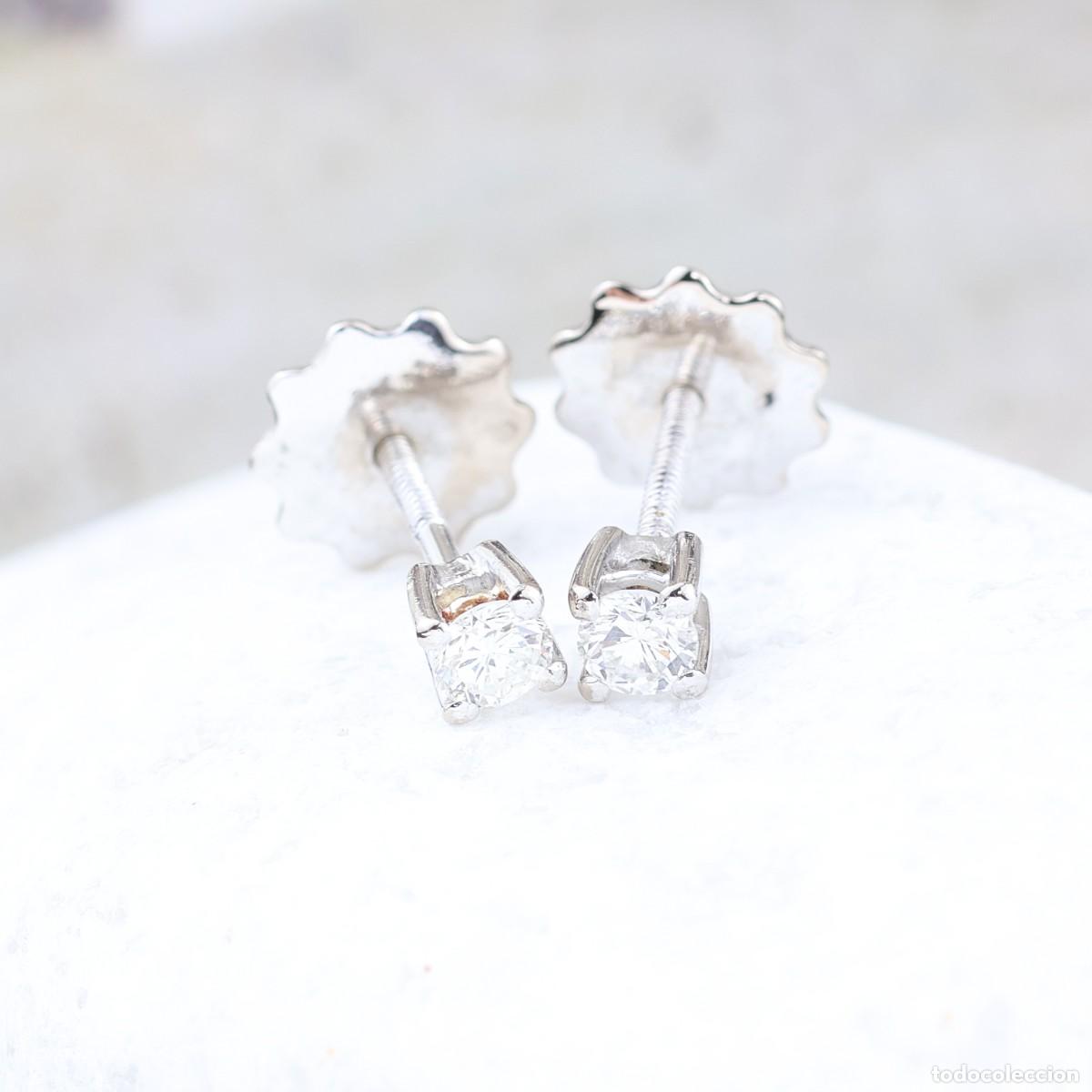 Schmuck: Pendientes solitarios de diamantes en oro blanco de 18K &ndash; 0,30 ct