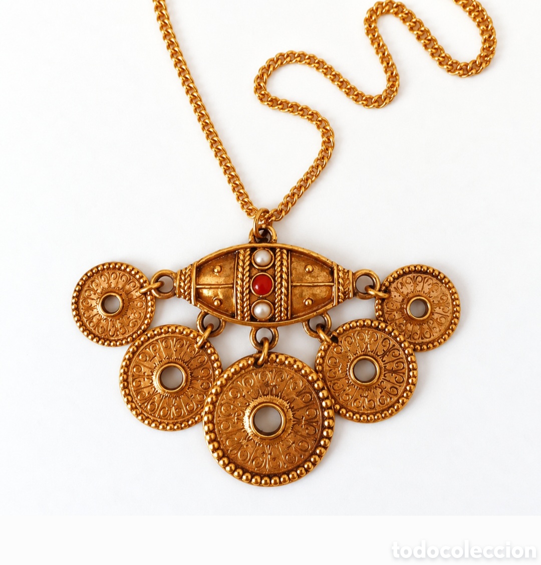 Joyeria: Collar Vintage tribal con monedas &eacute;tnicas de bronce dorado