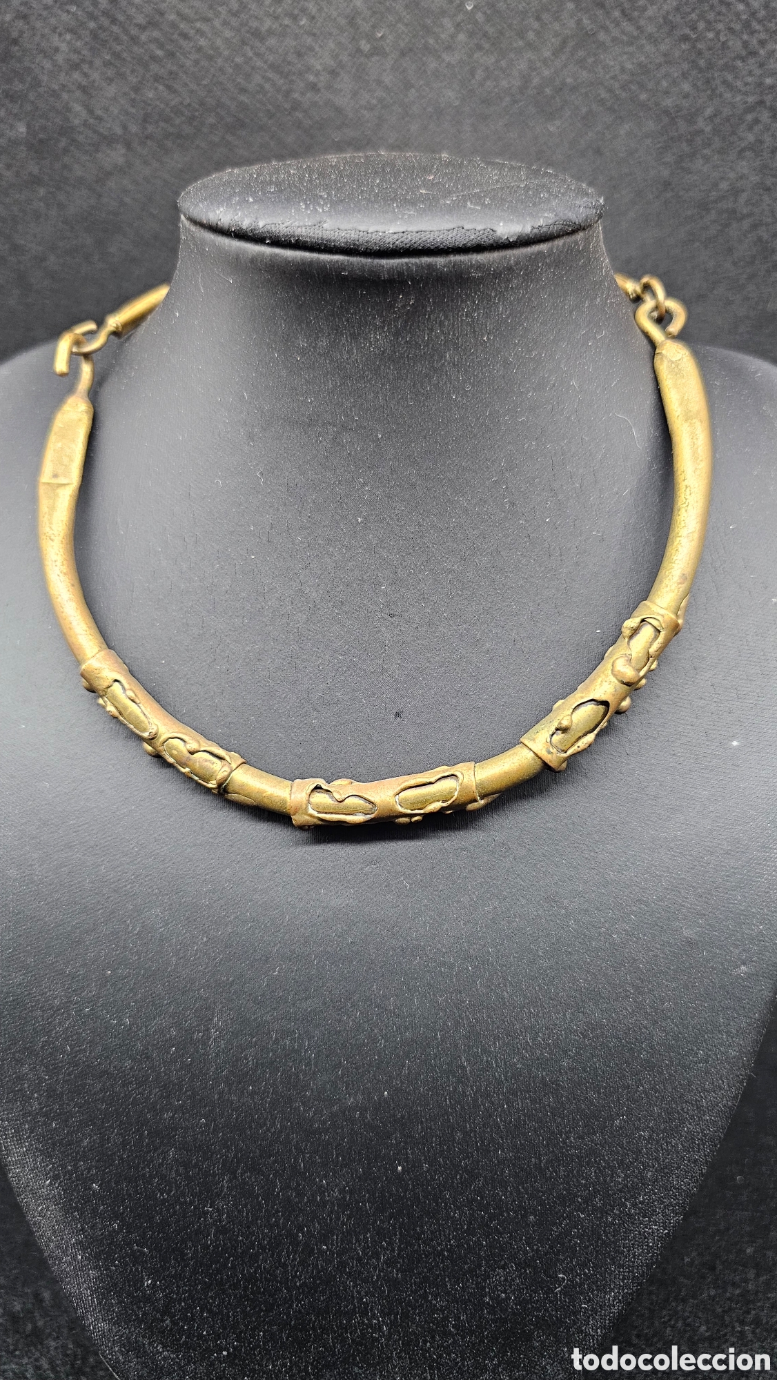 Joyeria: Antiguo collar de dise&ntilde;o estilo &eacute;tnico