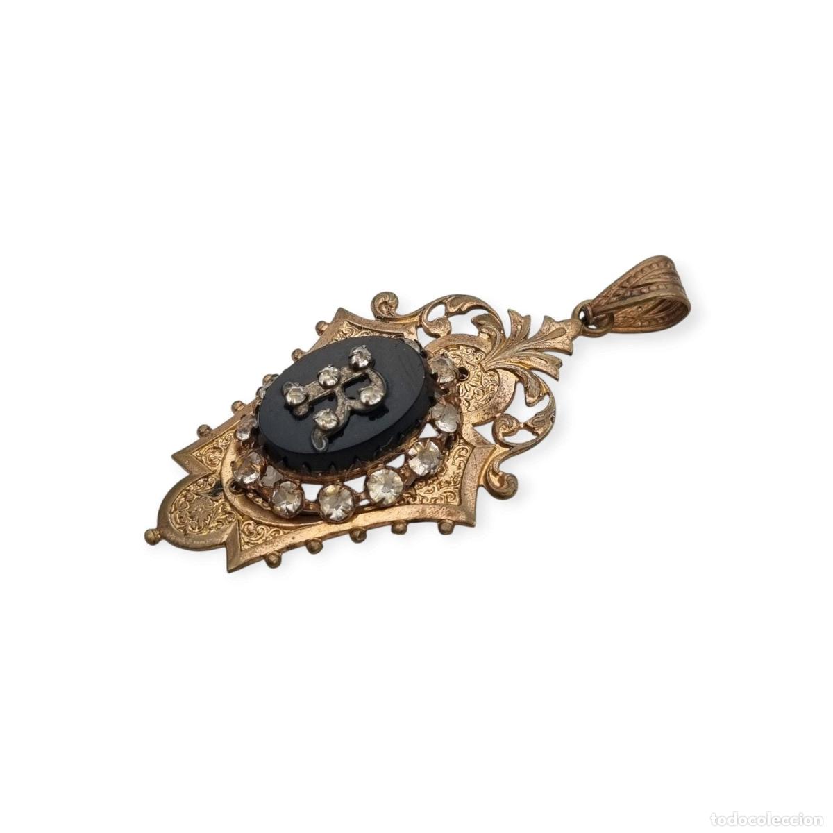 Joyeria: Guardapelo antiguo victoriano de luto letra R, joyer&iacute;a sentimental con &oacute;nix y estr&aacute;s, Espa&ntilde;a, ca. 18