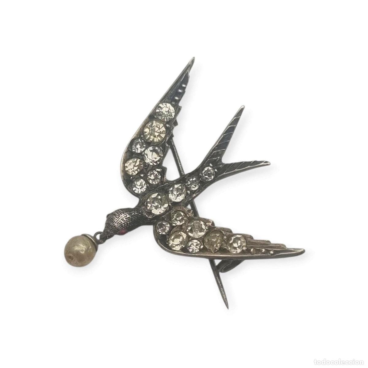 Joyeria: Broche Antiguo Sentimental Victoriano Golondrina de Plata con Pasta V&iacute;trea y Perla, circa 1900
