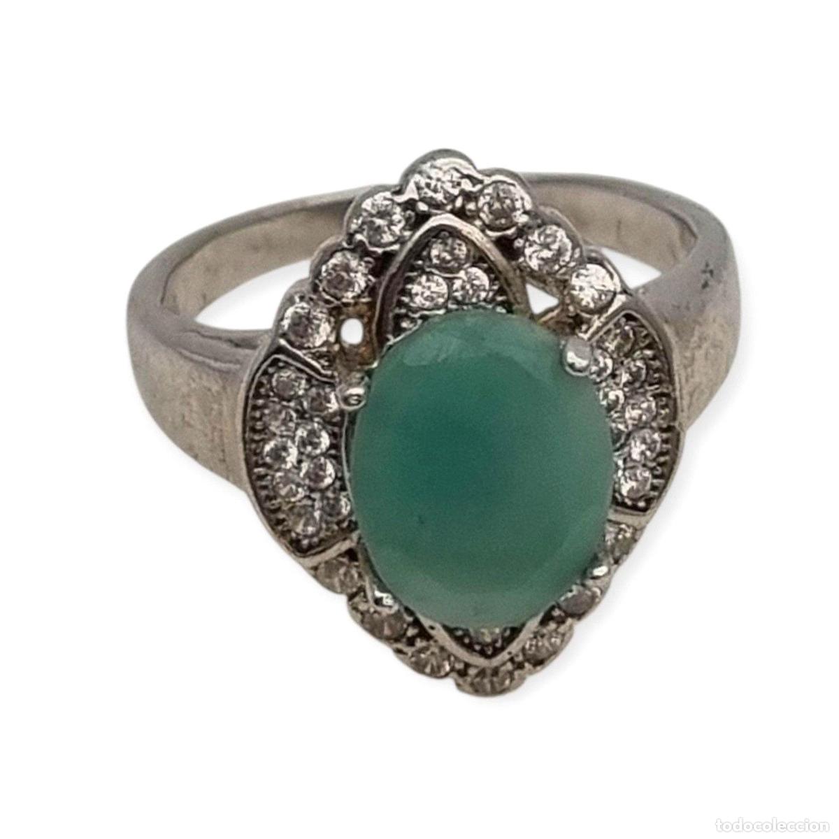 Joyeria: Anillo vintage de c&oacute;ctel tipo Art D&eacute;co, plata con piedra verde y halo tipo marquesa, Espa&ntilde;a, ca. 198