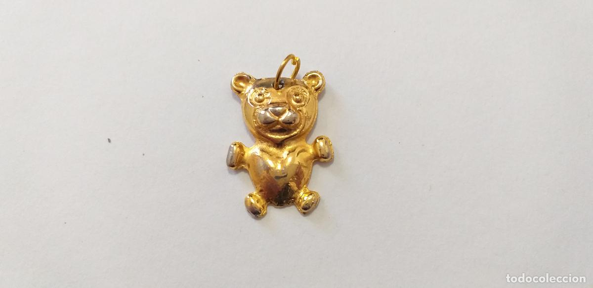 Joyeria: Colgante forma de Oso. Osito. Metal Dorado. Largo 2,5 cm