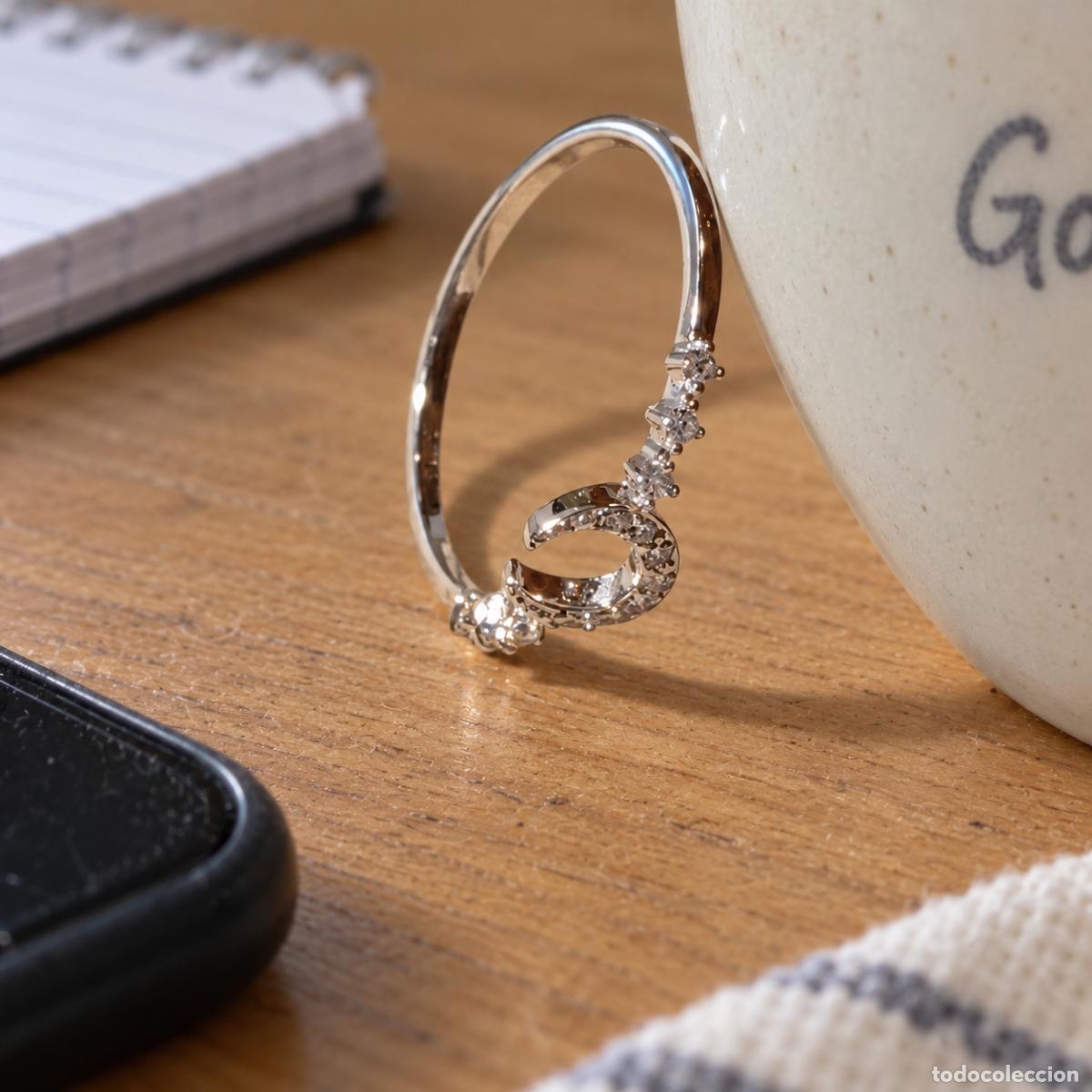 Joyeria: Anillo de plata 925 con luna y piedras brillantes