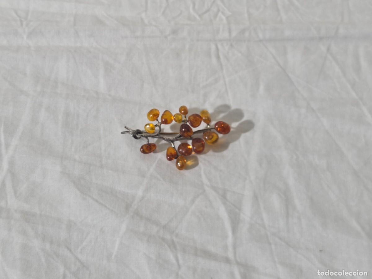 Joyeria: Broche de &aacute;mbar en forma de rama y plata 925