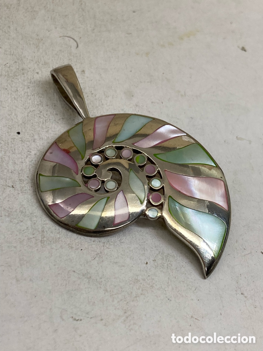 Joyeria: Colgante de plata y n&aacute;car C679