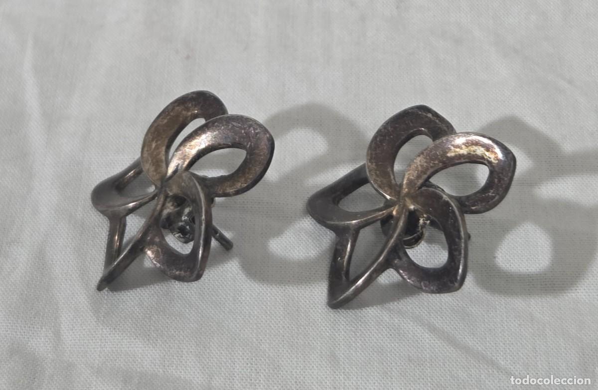 Joyeria: Pendientes en forma de flor de plata de ley - Foto 4
