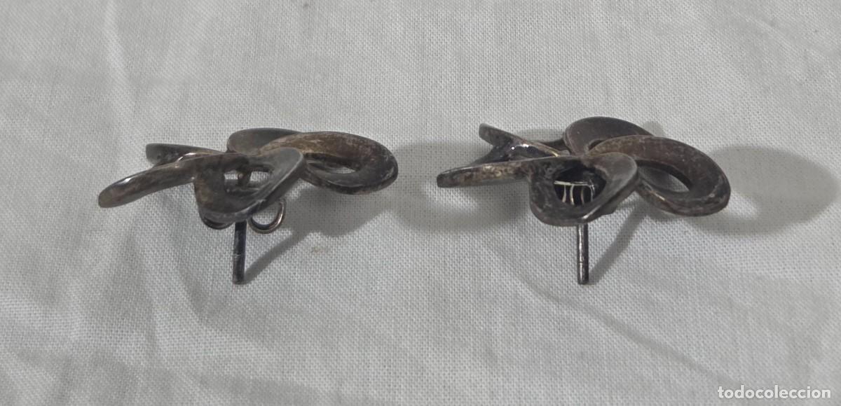 Joyeria: Pendientes en forma de flor de plata de ley - Foto 5