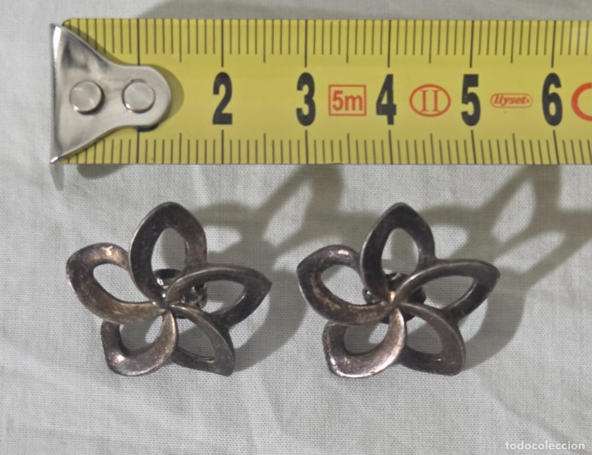 Joyeria: Pendientes en forma de flor de plata de ley - Foto 9