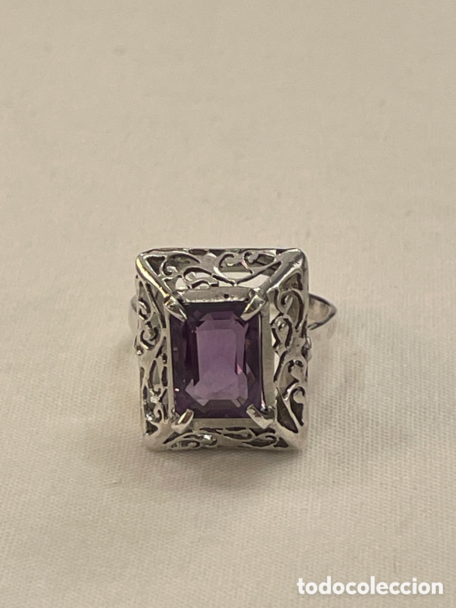 Joyeria: Anillo de plata y amatista de laboratorio
