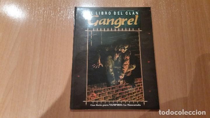 Jogos Antigos: Libro de Clan Gangrel de Vampiro Mascarada - Mundo de Tinieblas - Vampiro Requiem - ROL