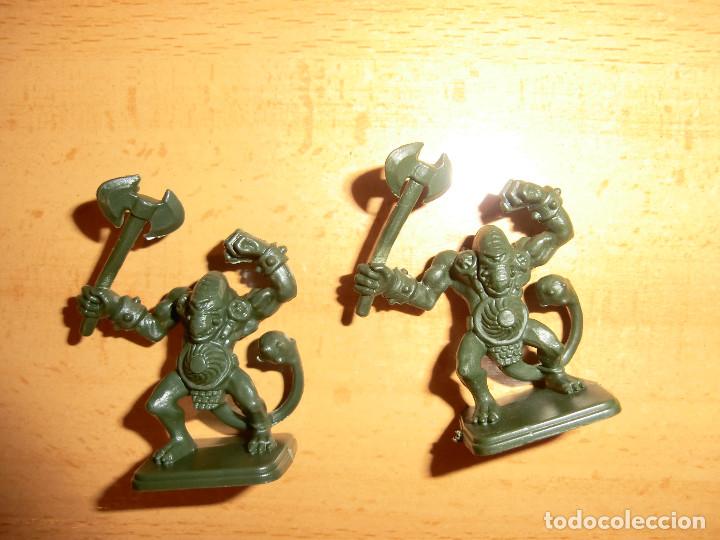 Juegos antiguos: fimir plastico heroquest por 2 - Foto 3
