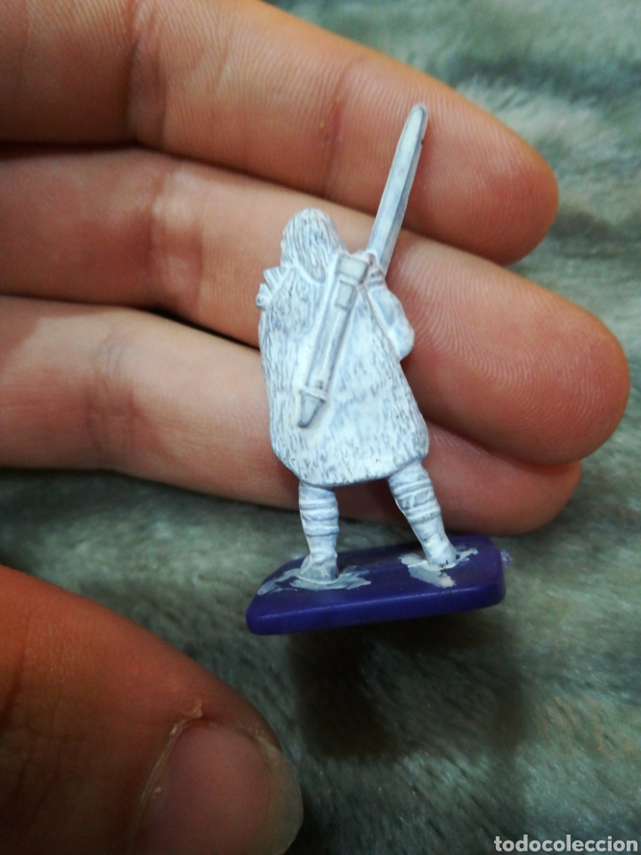 Juegos antiguos: Figura Hero quest lila - Foto 2