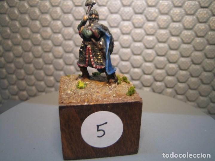Jeux Anciens: FIGURA DE FANTASIA de plomo modelo 5 - pintado de calidad- - tama&ntilde;o peana cm. 3x3x2