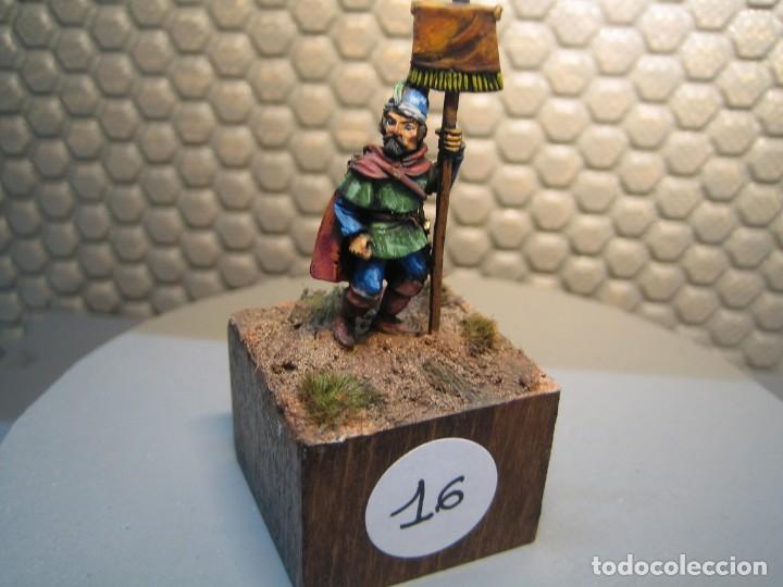 Jeux Anciens: FIGURA DE FANTASIA de plomo modelo 16 - pintado de calidad- - tama&ntilde;o peana cm. 3x3x2