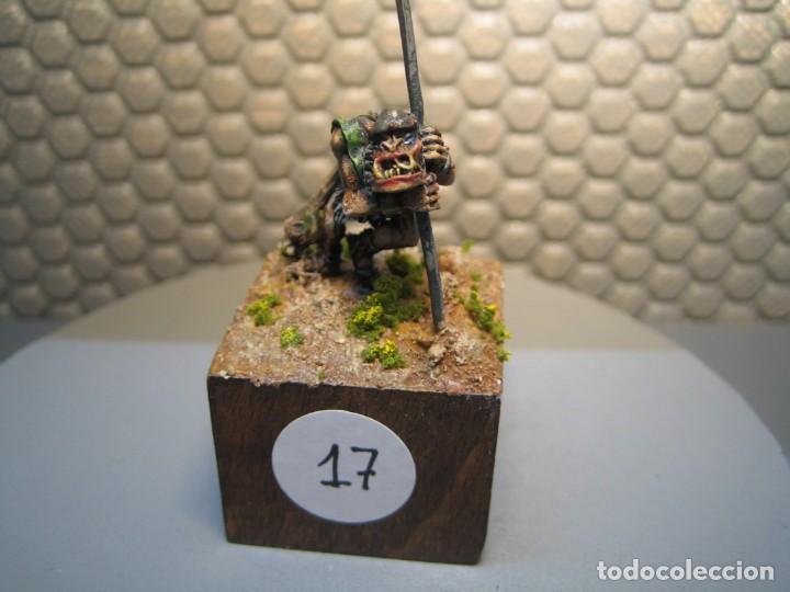 Jeux Anciens: FIGURA DE FANTASIA de plomo modelo 17 - pintado de calidad- - tama&ntilde;o peana cm. 3x3x2
