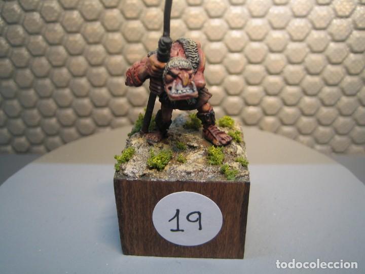 Jeux Anciens: FIGURA DE FANTASIA de plomo modelo 19 - pintado de calidad- - tama&ntilde;o peana cm. 3x3x2