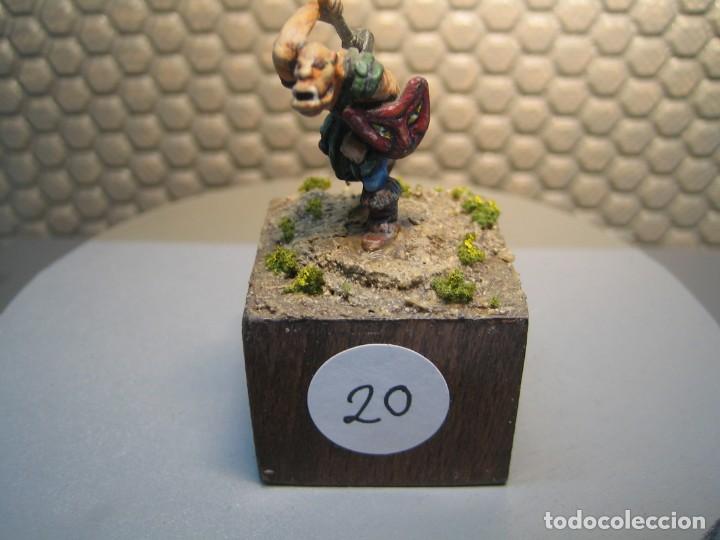 Jeux Anciens: FIGURA DE FANTASIA de plomo modelo 20 - pintado de calidad- - tama&ntilde;o peana cm. 3x3x2