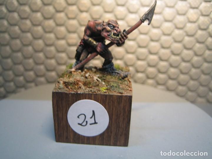 Jeux Anciens: FIGURA DE FANTASIA de plomo modelo 21 - pintado de calidad- - tama&ntilde;o peana cm. 3x3x2