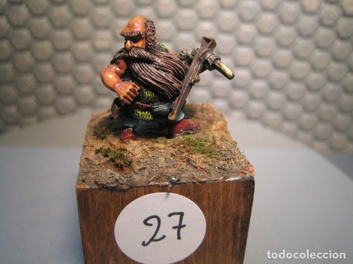 Jeux Anciens: FIGURA DE FANTASIA de plomo modelo 27 - pintado de calidad- - tama&ntilde;o peana cm. 3x3x2