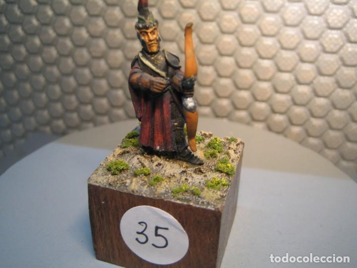 Jeux Anciens: FIGURA DE FANTASIA de plomo modelo 35 - pintado de calidad- - tama&ntilde;o peana cm. 3x3x2